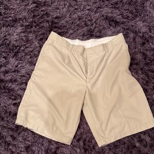 Walter Hagen Men's Beige Flat Front Shorts